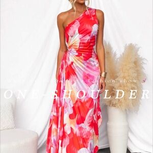 One shoulder dress